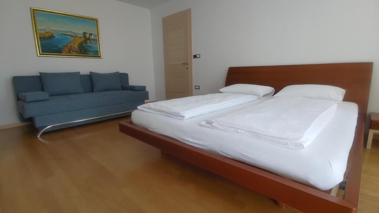 Apartmaji Palea Izola Exterior foto